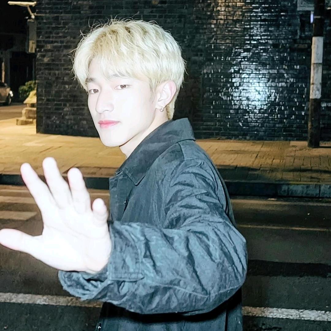 宝藏男孩😍