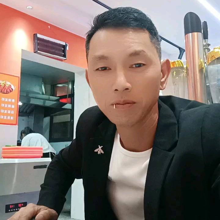 邹金明