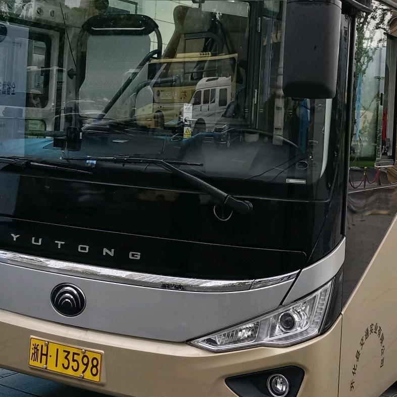 汪一一开化旅游（浙H13598）