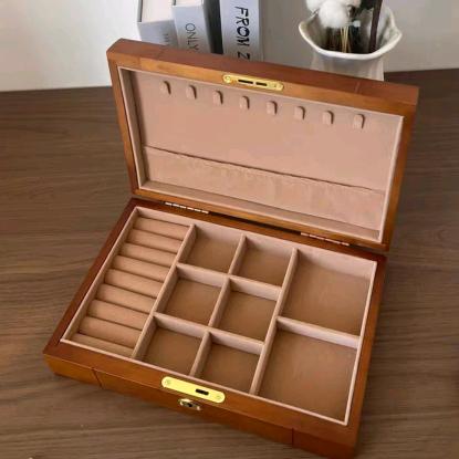 会做盒子的小肖