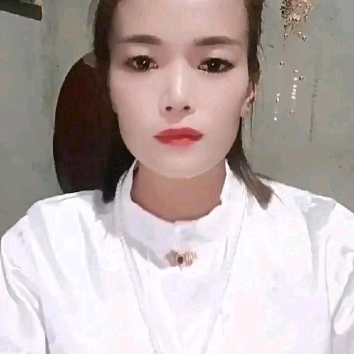 薛英姐， 甘蔗和水果外卖。