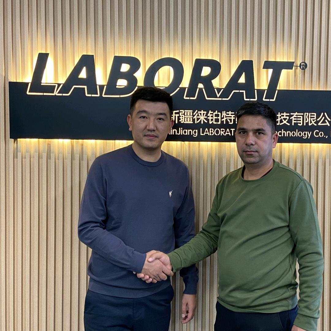 LABORAT 8866