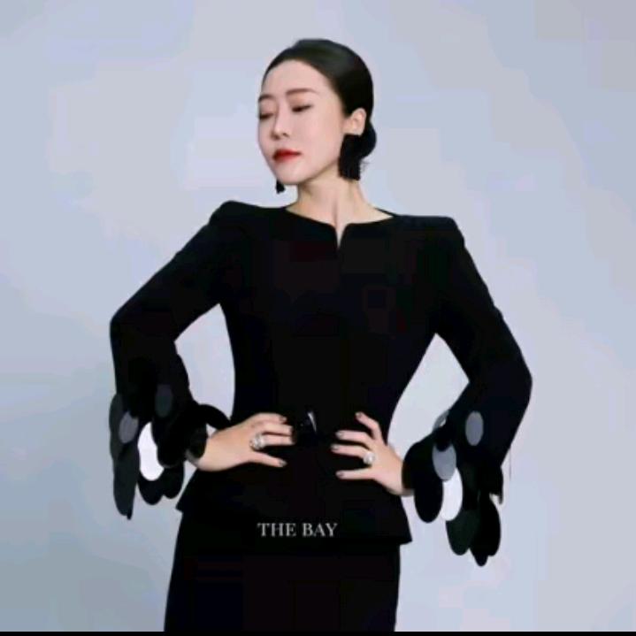 THE BAY 贝姐爆款穿搭