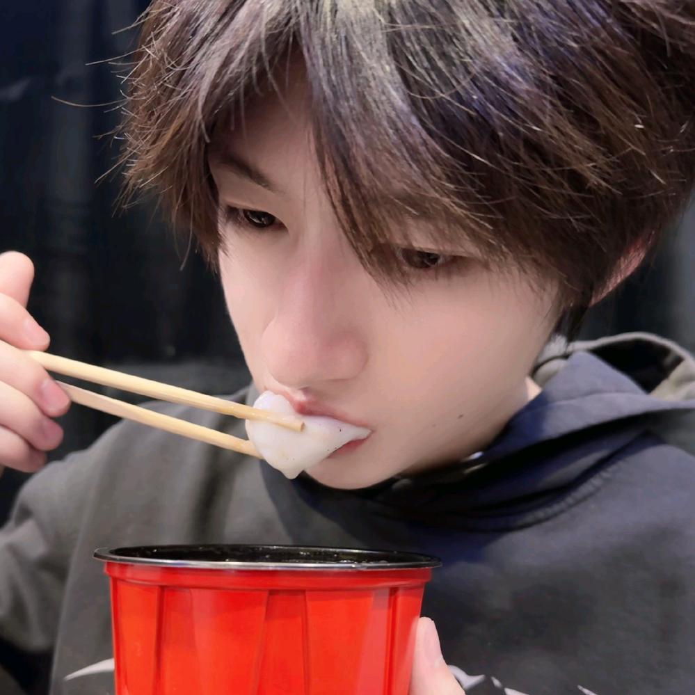 🎶🦋“忧余ギ葡萄〉🐱