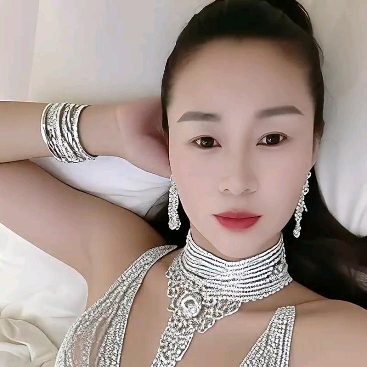 美莲（77年）