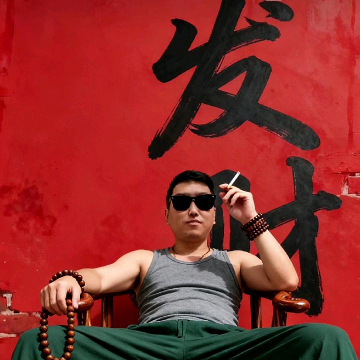 骑着毛驴闯关东