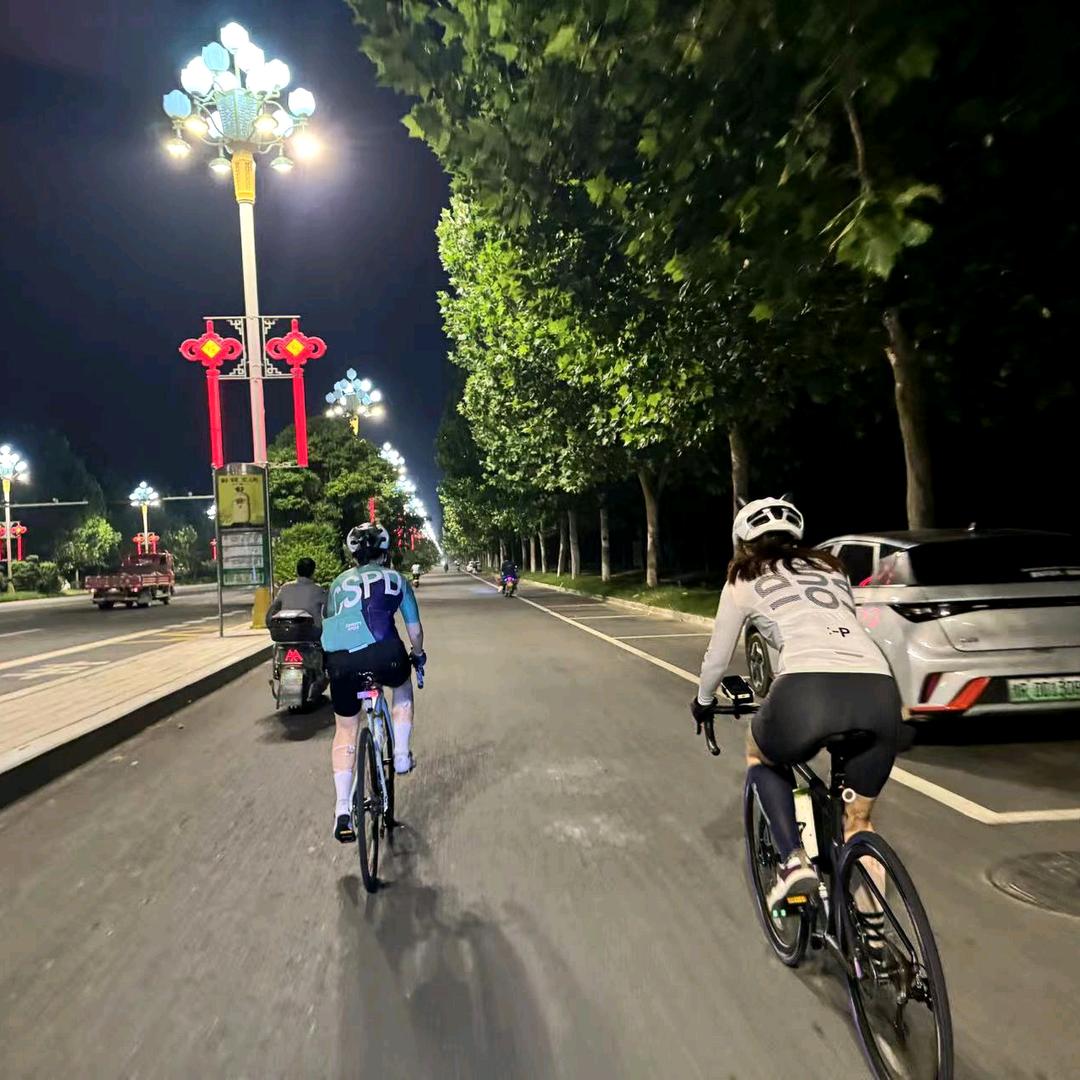 跑步跳舞