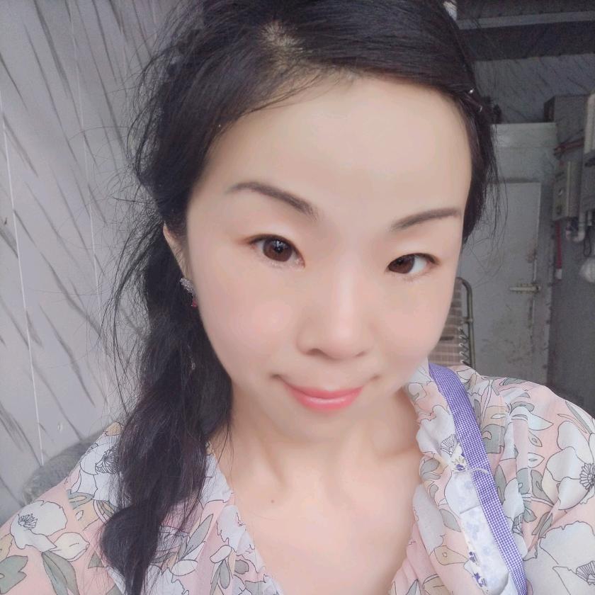 林州二妞脆皮烤肠火腿肠午餐肉现场加工