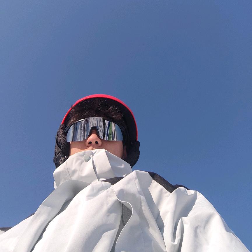 世界上有很多爱你的人呐