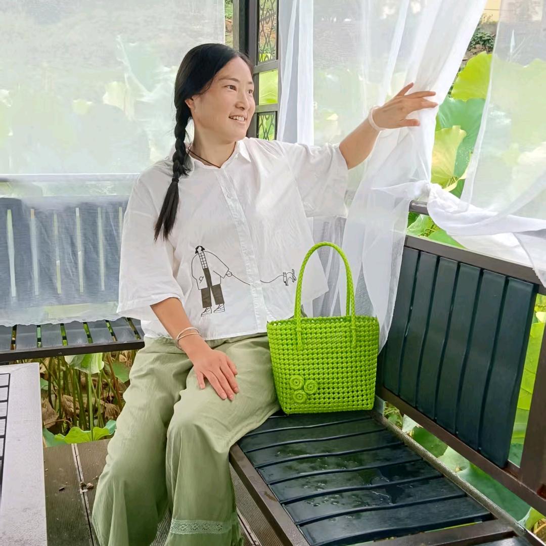 佩奇姐姐(家有二百万）