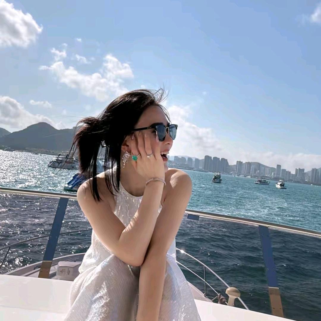 袁艺灵精品穿搭👗