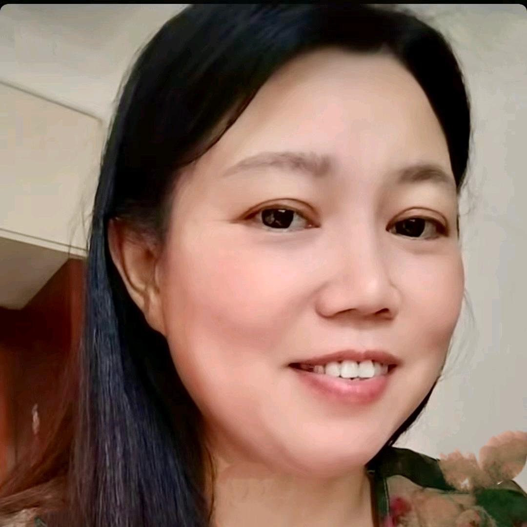 何姐