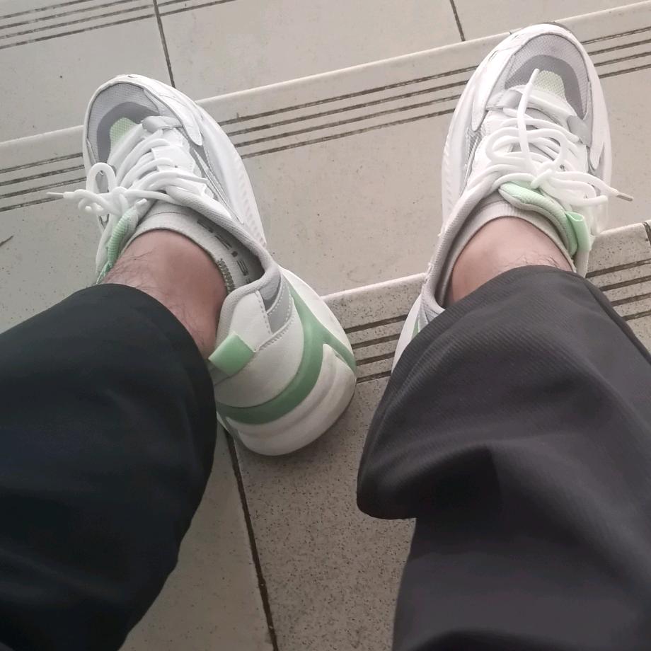 过不了坑的小牛