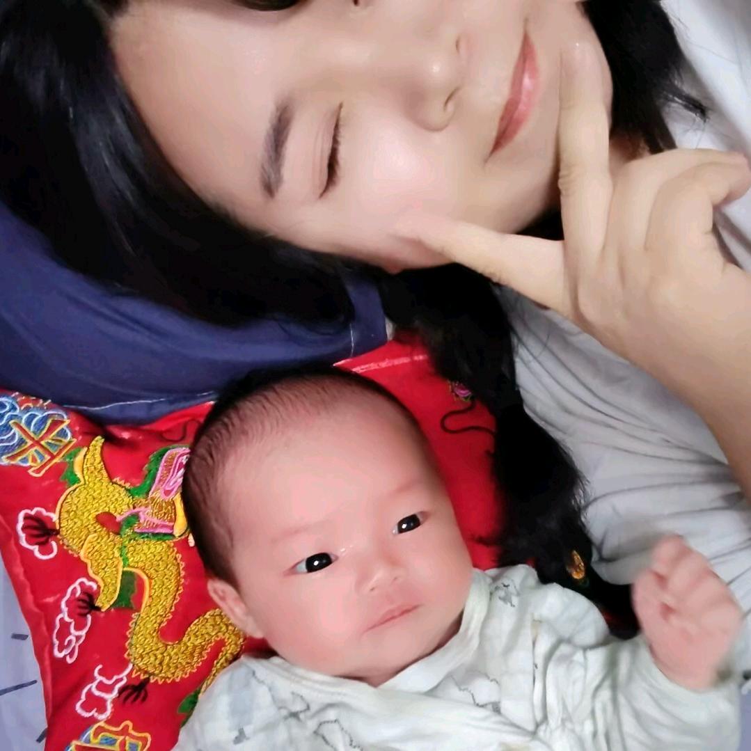 小葡萄的妈妈