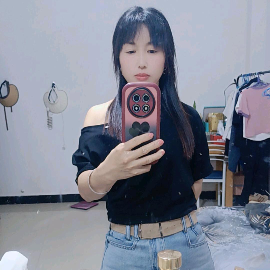 灯火阑珊人徘徊