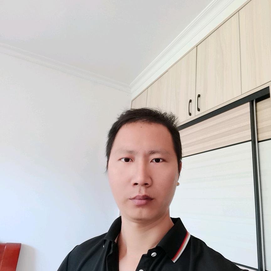 鲤鱼塘的人