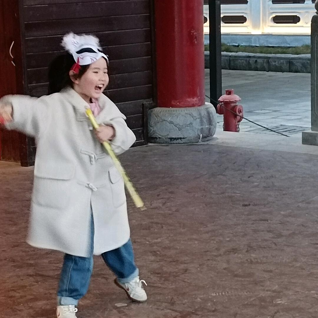 三哥，真诚<交友>