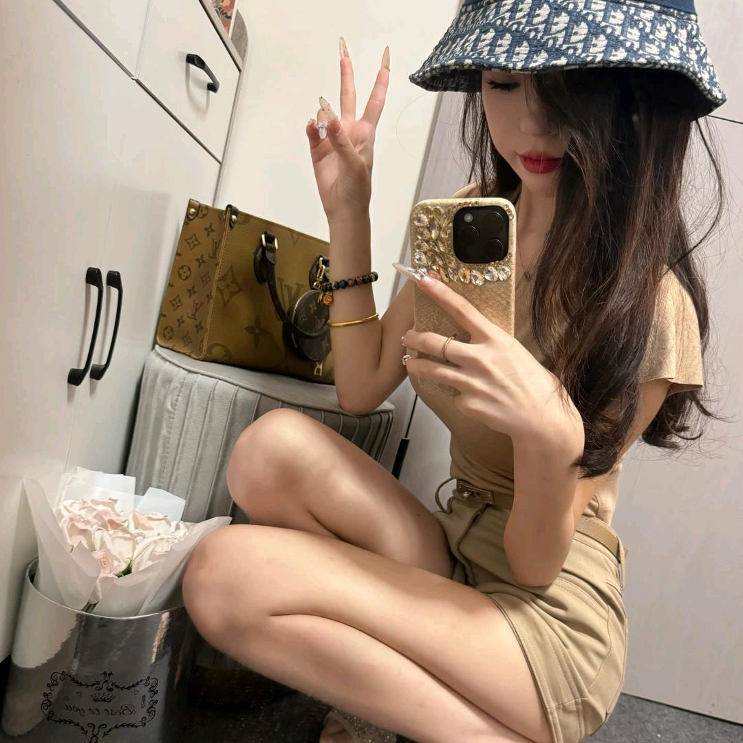 九杯拿铁^