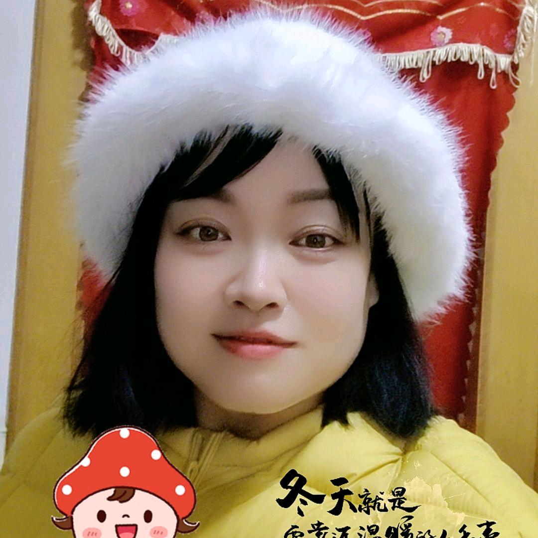 明月松间照，清泉石上流。