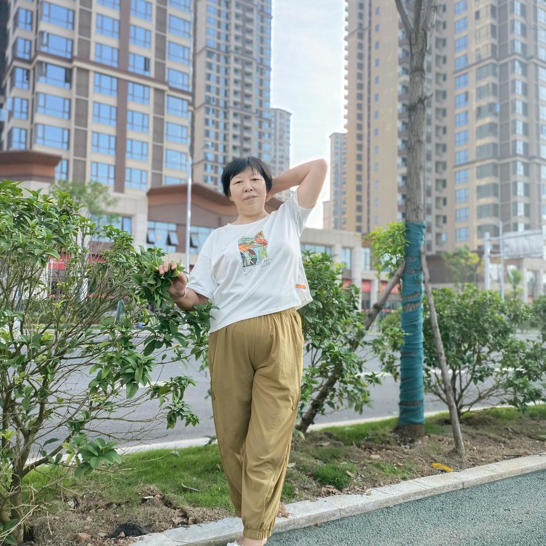 付兰英爱运动.