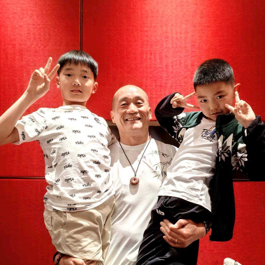 和帥帥小树一起跑