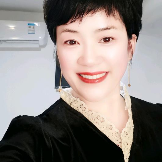 华兰，高级母婴护理