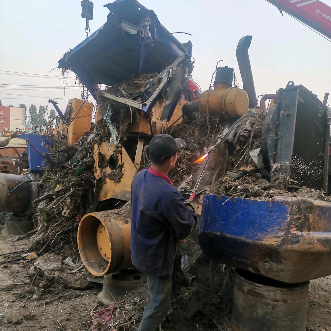 工程车配件，整车出售，大量收购推土机装载