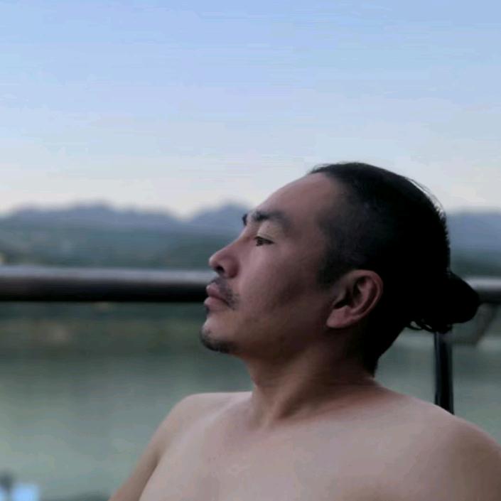 没事杵俩下