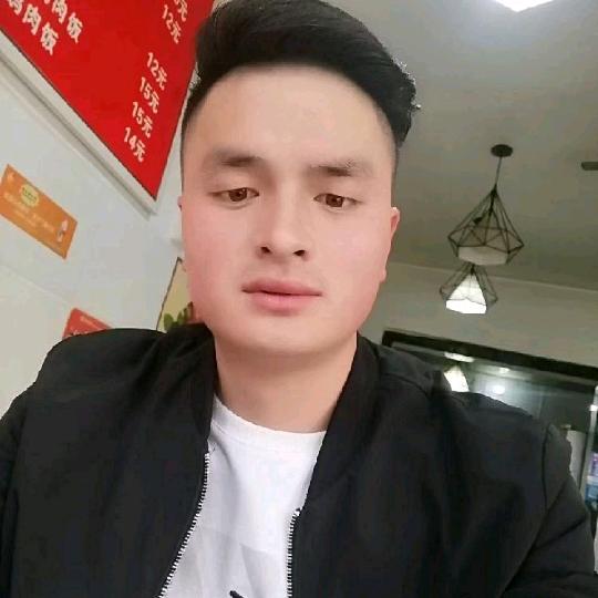 微笑丶纯属礼貌