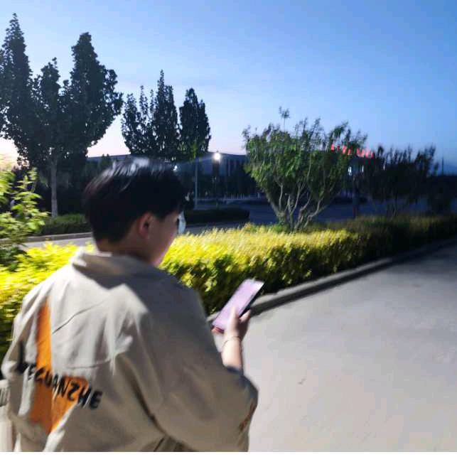 一只小瑞瑞