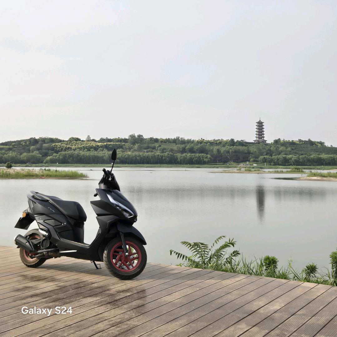 逐光而行，向阳而生。