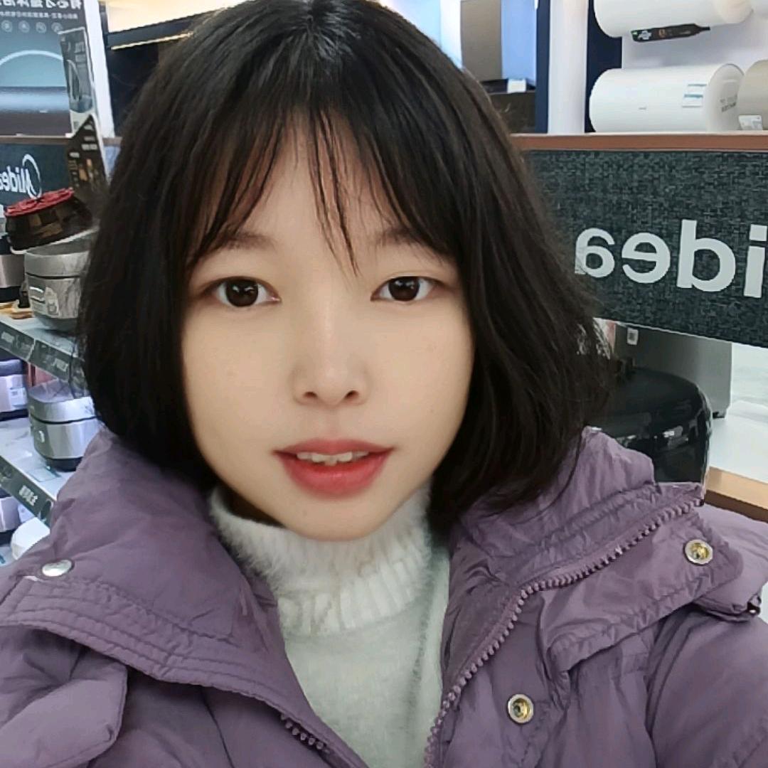 卖电器的小姐姐-佳美