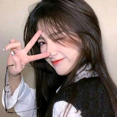 乌漆麻黑的丑女人