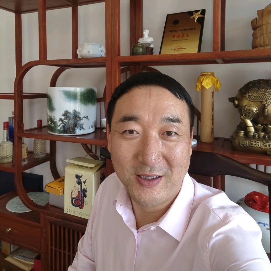 名镇陶瓷地毯 欧阳赫荣