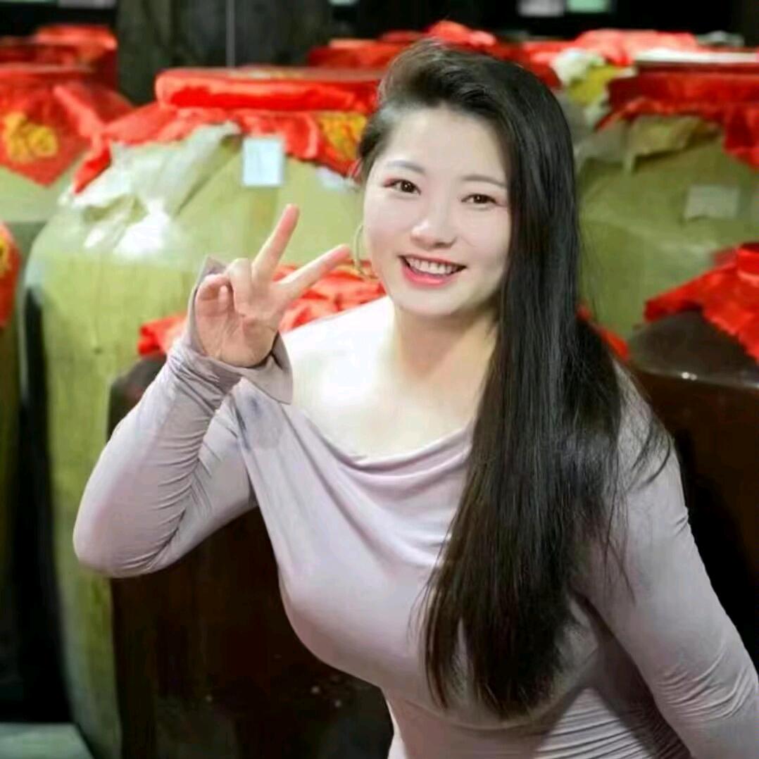 酒厂酱香白酒小玉