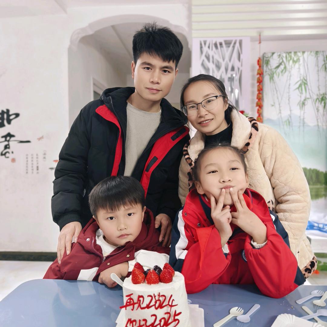 石文莲（王怡妈妈）