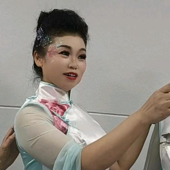 陌上青花