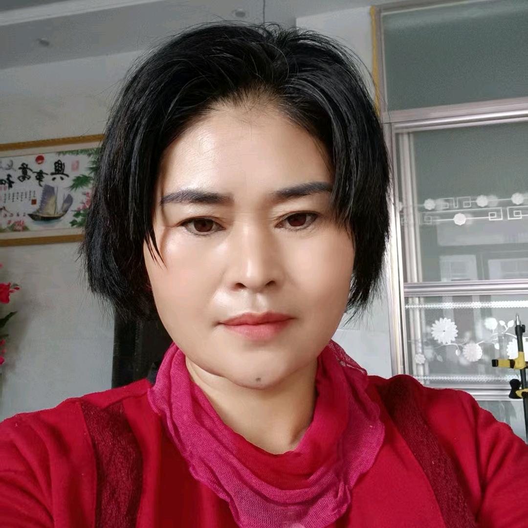 爱好歌舞的单身女