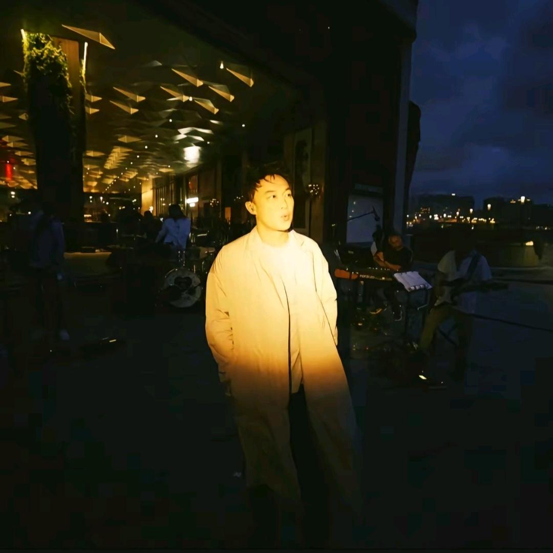 王弍