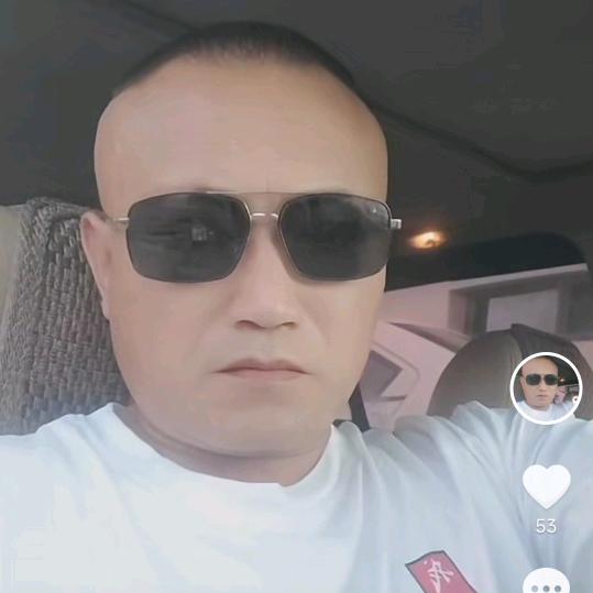 小哥