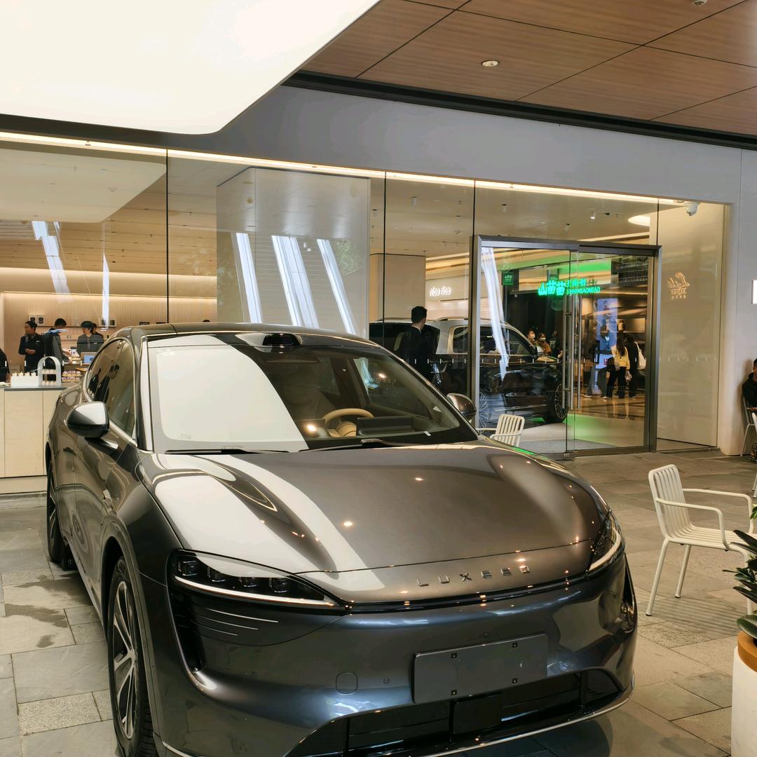 成都太古里智驾体验中心