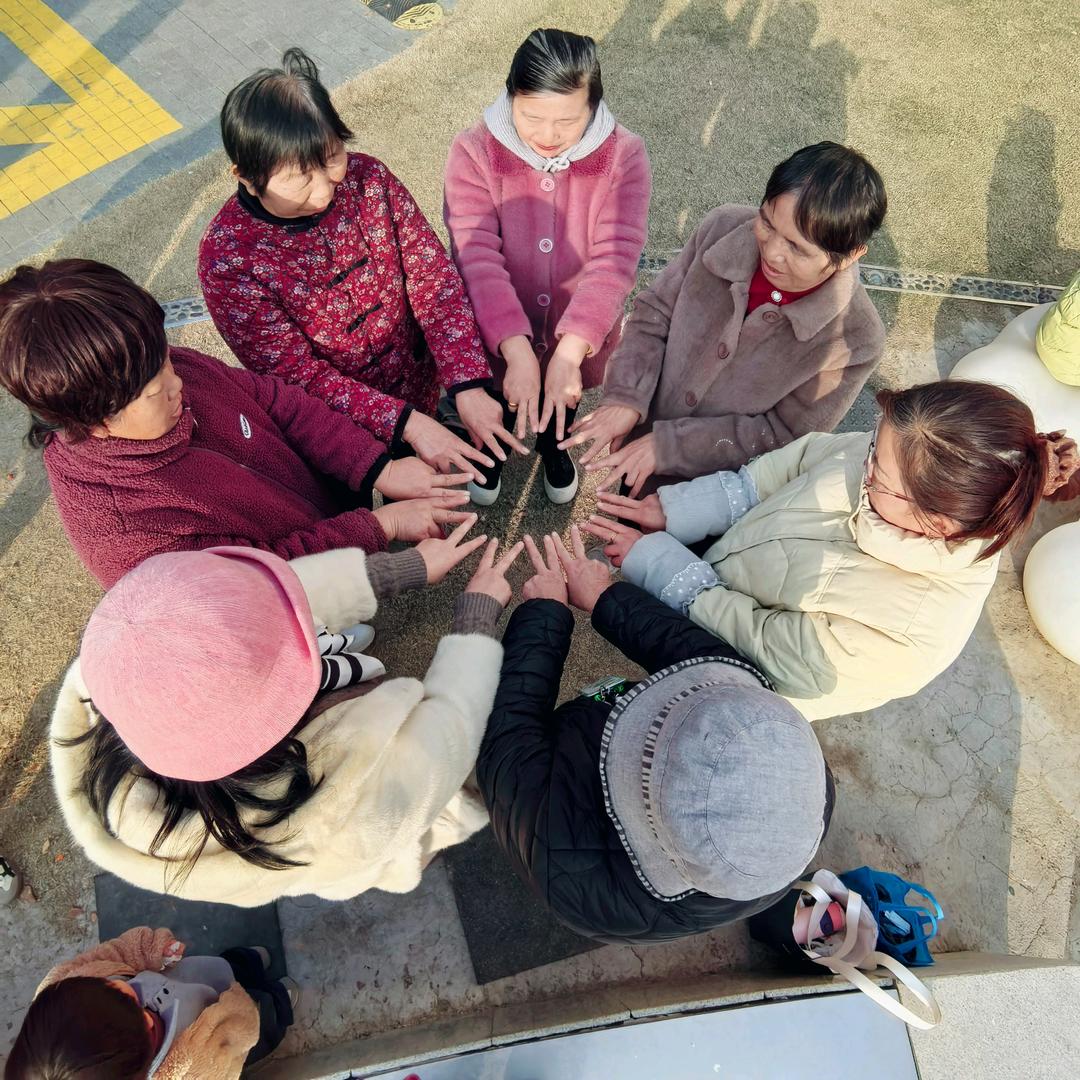 芝芝中午十一点开播