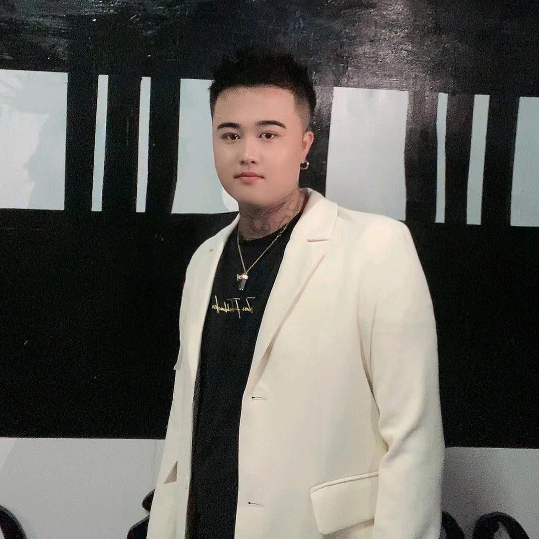 凯文阿_