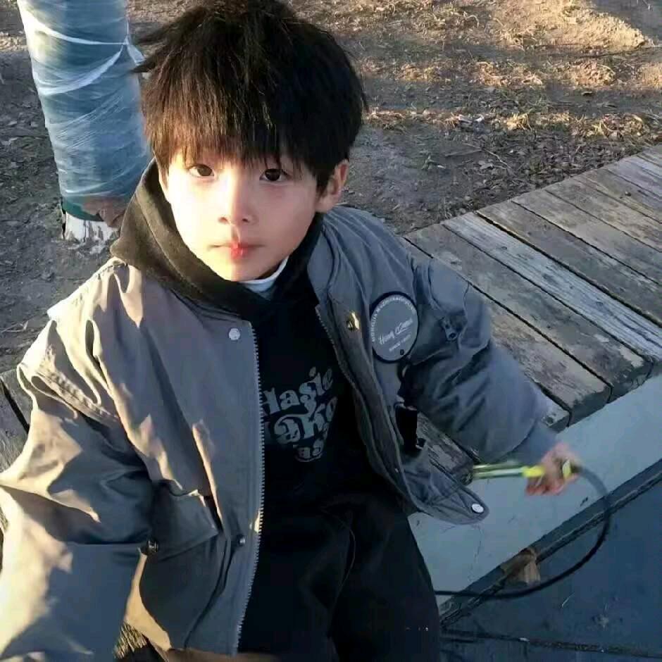 @（太常贺龙号领军头桡。沅陵：翔哥）