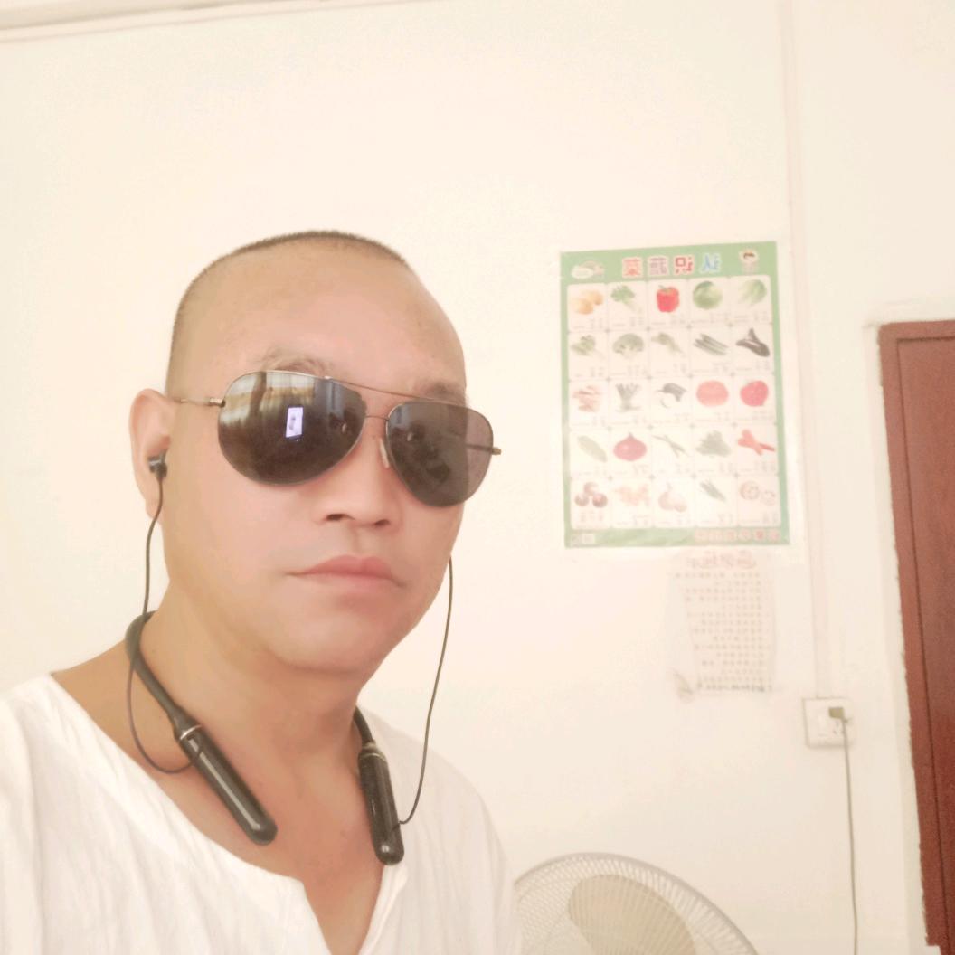 虚假的蒙面人