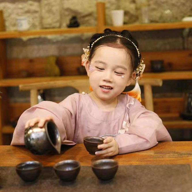 🚪🏃💨叼着奶嘴去逛街🚪🏃💨