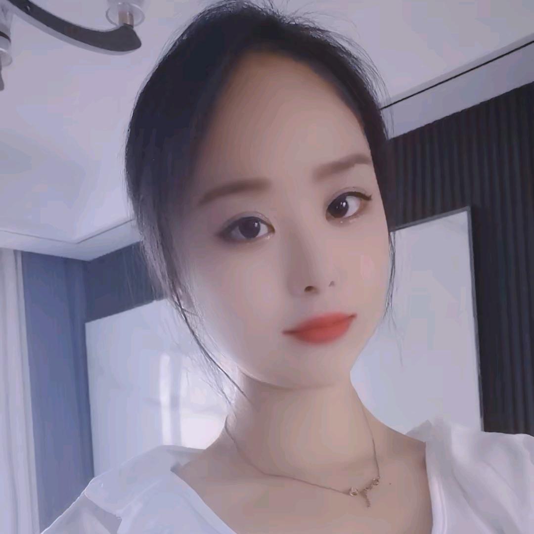 （爱模仿的欣儿）