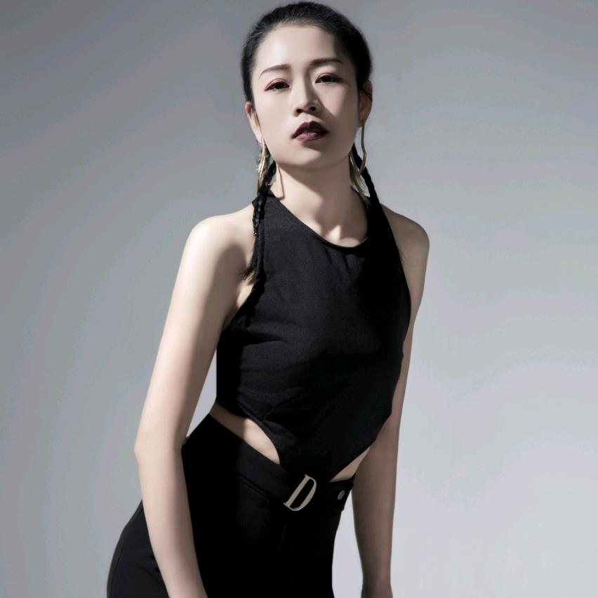 天上掉不下琳妹妹