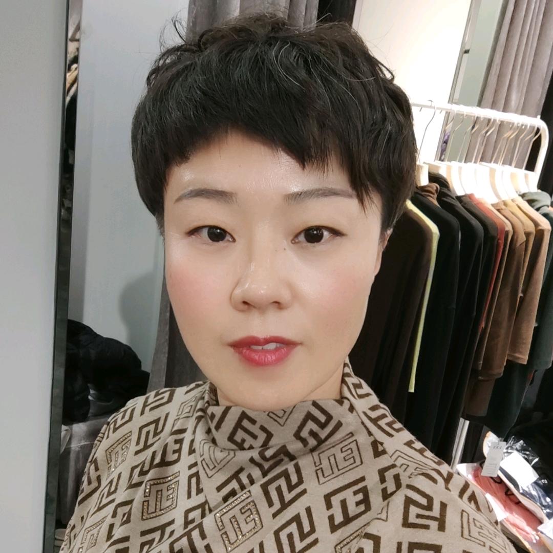 冯丽