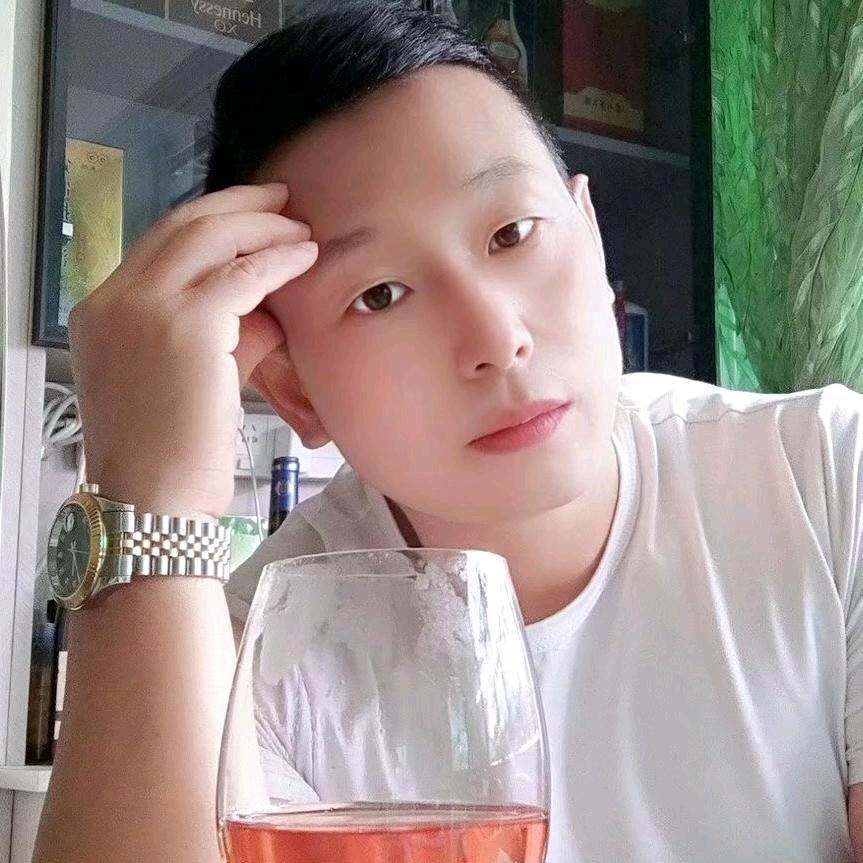 帅气的小辉哥